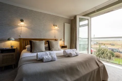 Lakeside Bedroom Views