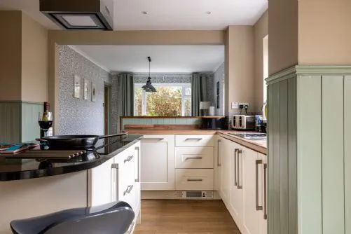 Lakeside Kitchen 
