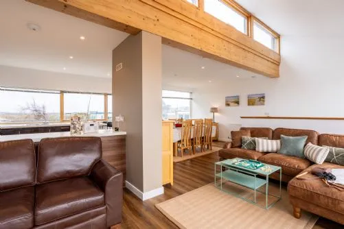 sea sway top floor living area 