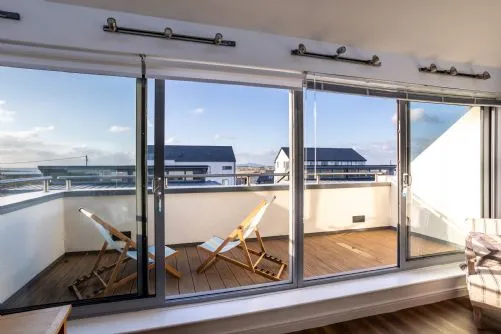 Sea Sway - Top Floor Balcony 