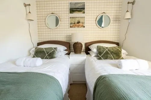 Sea sway twin room 