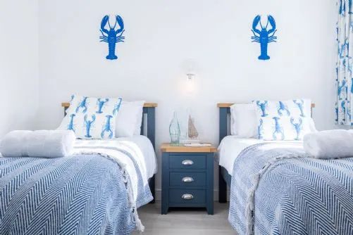 The Old Pottery Twin Lobster Room 