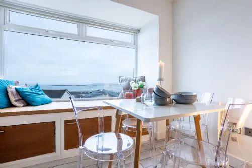 Sunset View - Dining Table 