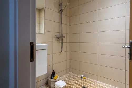 Chelford Wet Room - Rhosneigr