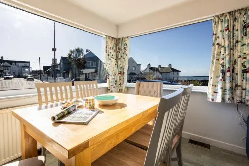 Marimar lounge table - Rhosneigr 