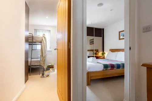 Minstrel Lodge Bedroom Hall - Rhosneigr 