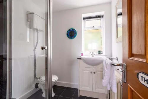Gardd Nain - Downstairs Loo