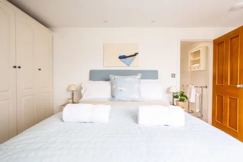 Gardd Nain - King Bedroom
