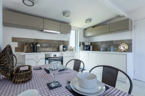 Bryn Bach - Kitchen 