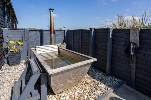 Bryn Bach - Hot tub