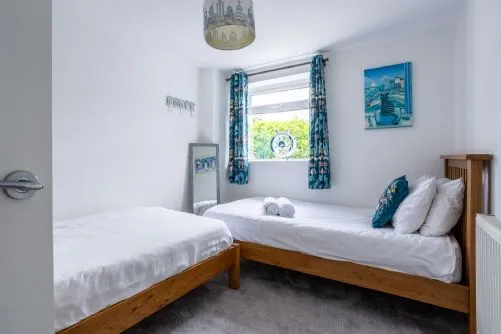 Coed Y Llan twin room