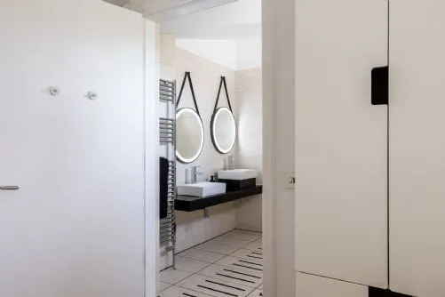 Owain's Lake View - View into bathroom - Llanfaelog