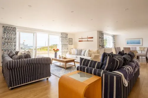 Gardd Nain - open plan 