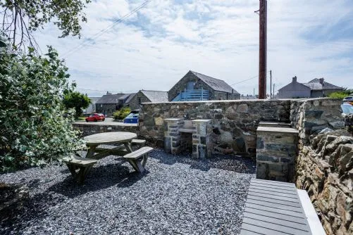 Bwthyn Dwynwen seating area