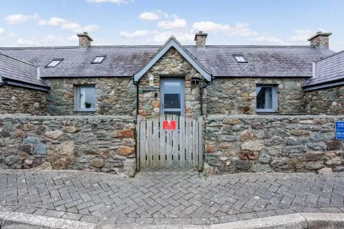 Bwthyn Siwan - Front Door