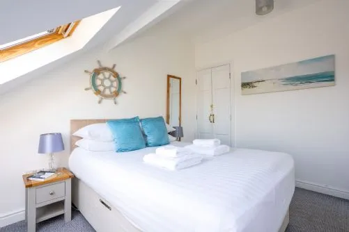Ty Rhiannon Bed - Aberffraw