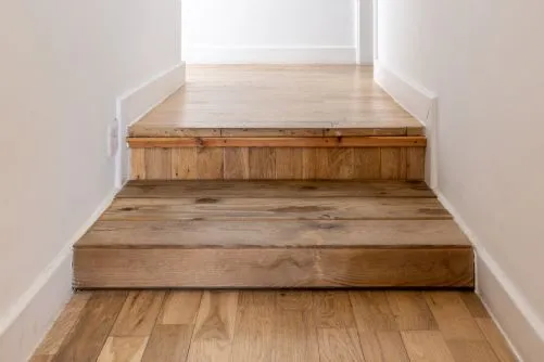 Surf's Edge - hallway steps