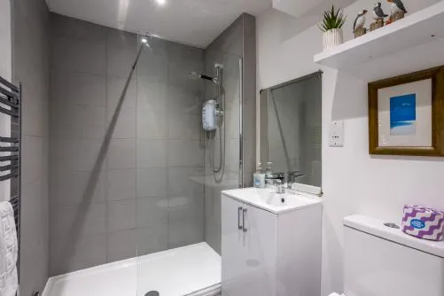 Surf's Edge - bathroom