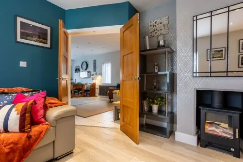 Monfa Lounge into Living Room