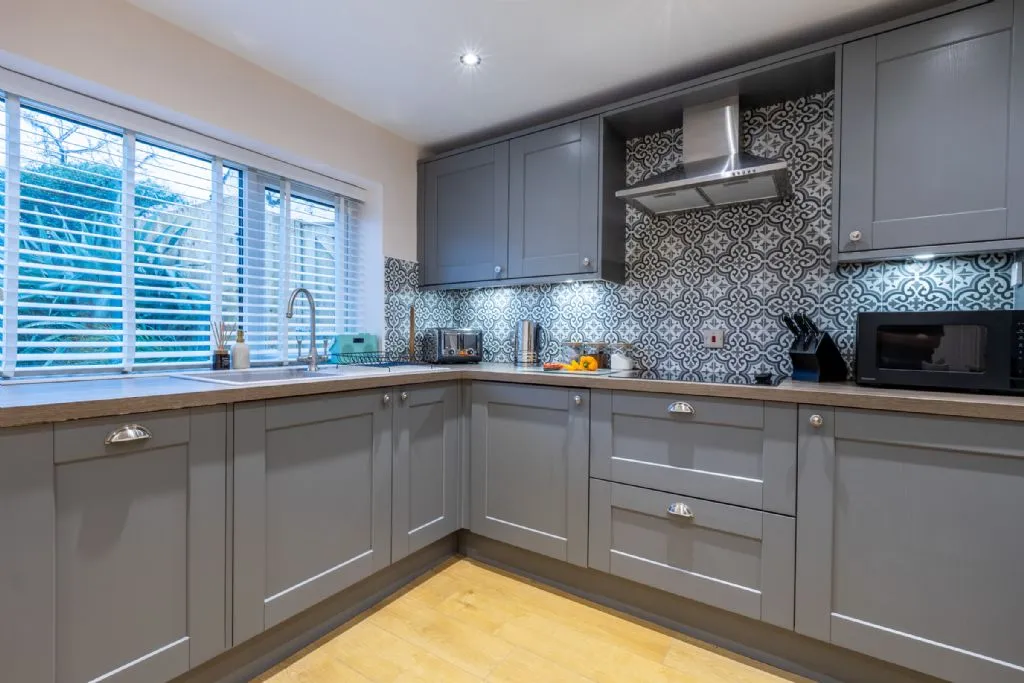 Kite Cottage - Kitchen 