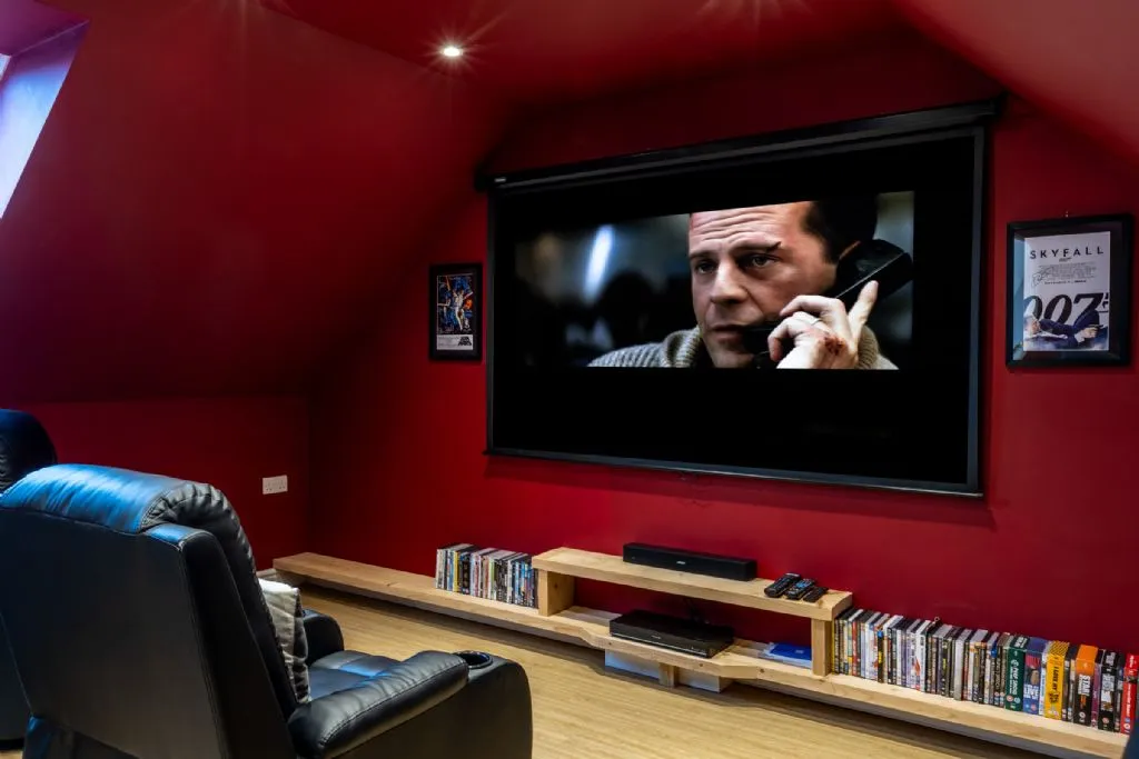 Ty Rhos Newydd Cinema Room Festive Film