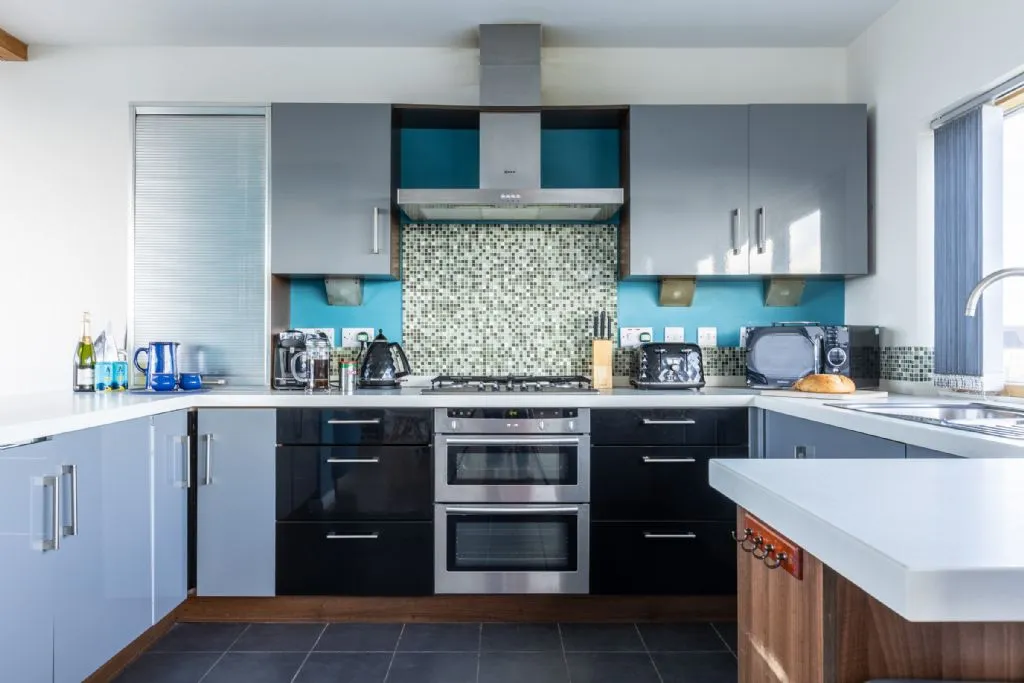 The View Kitchen - Rhosneigr 