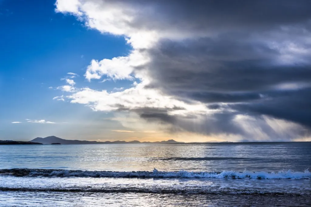 Parc D - sunset on waves