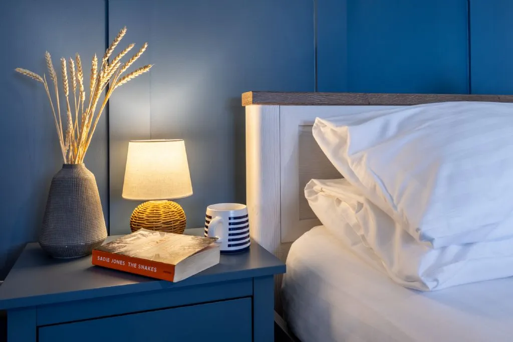 Ty Wawr - King Room Detail