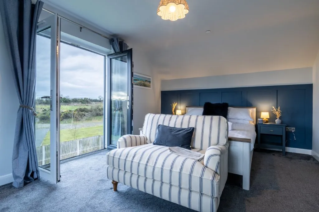 Ty Wawr - King Room Doors Open