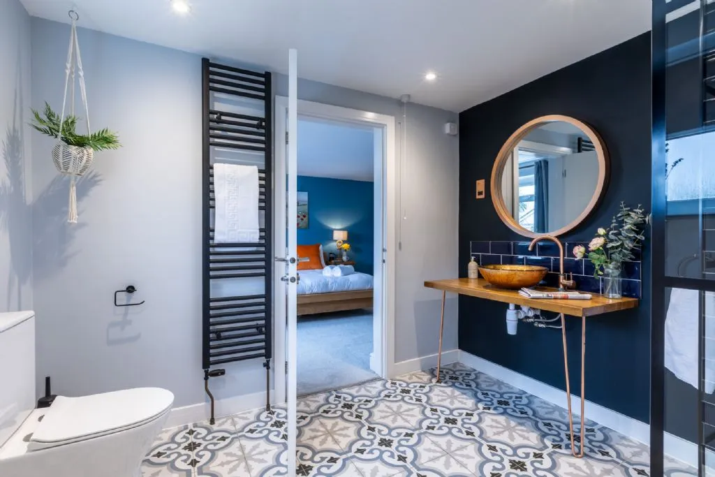 Coed Y Llan Ensuite Double Bed